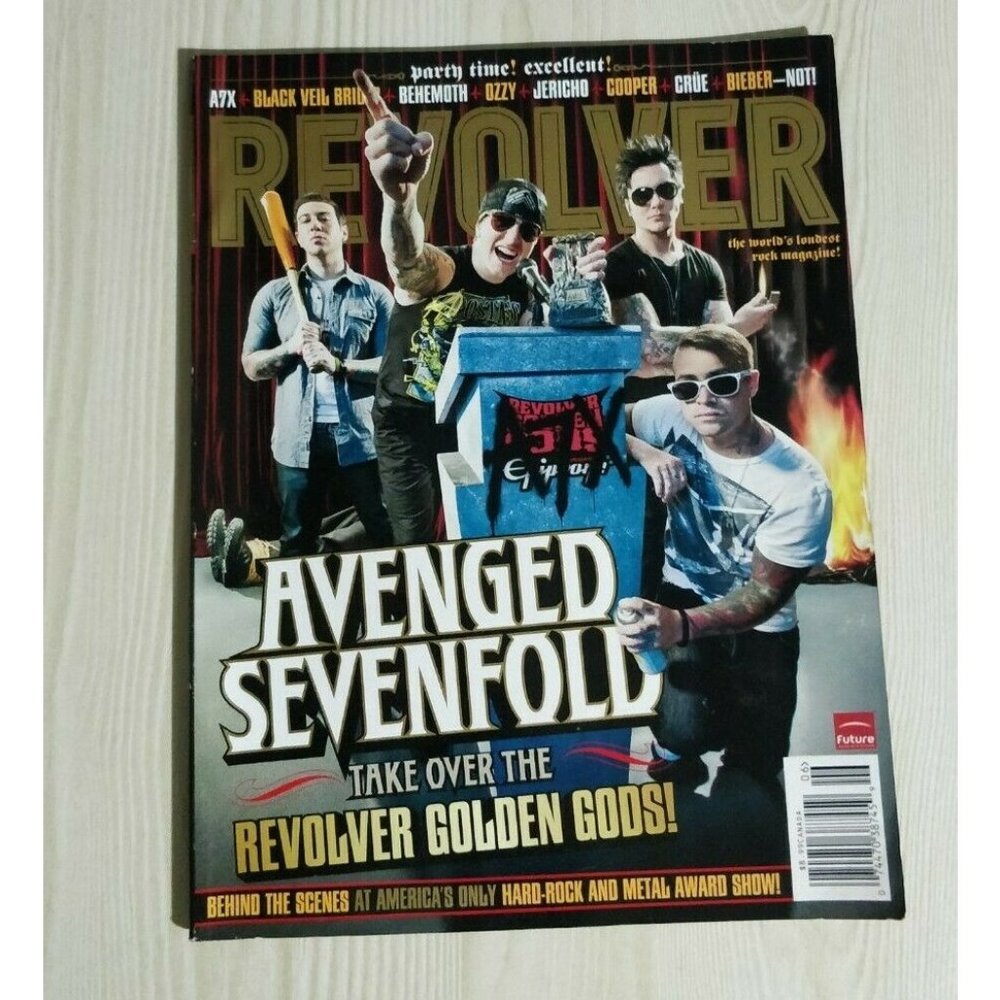 NEW Revolver Magazine May 2011 Avenged Sevenfold Golden Gods Awards MEW MINT